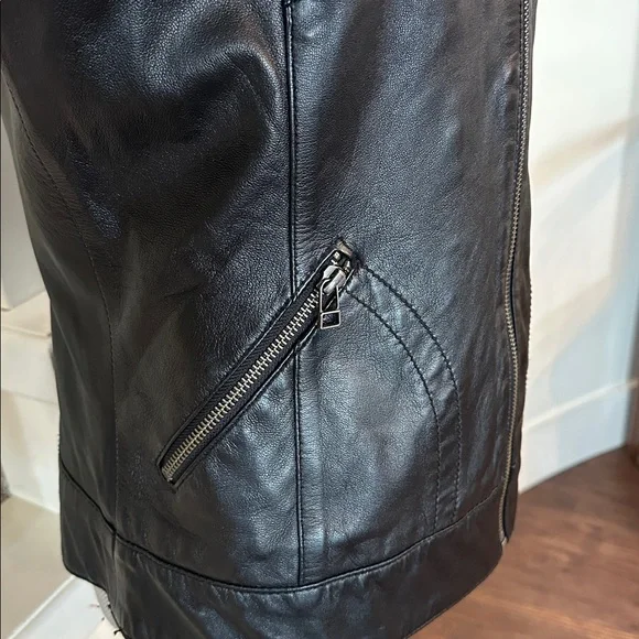 Danier leather jacket - Picture 4 of 11